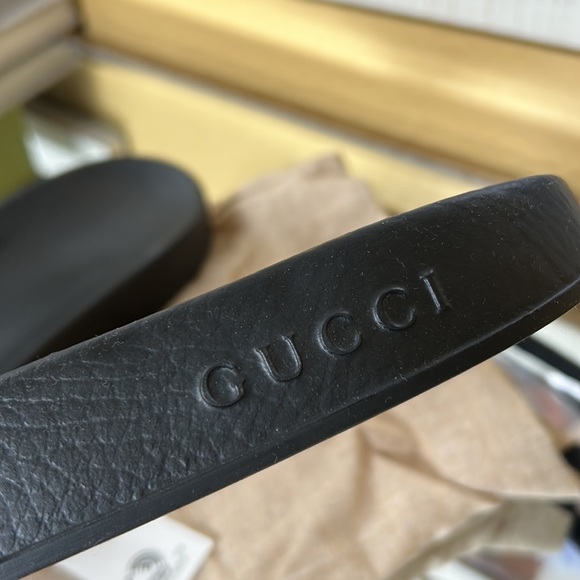 Gucci GG Quilted Rubber slides size 10! - Picture 5 of 7